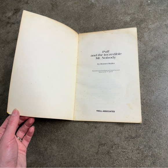 Vintage 1982 Puff & the Incredible Mr. Nobody Storybook Romeo Muller TV Special - Picture 3 of 9